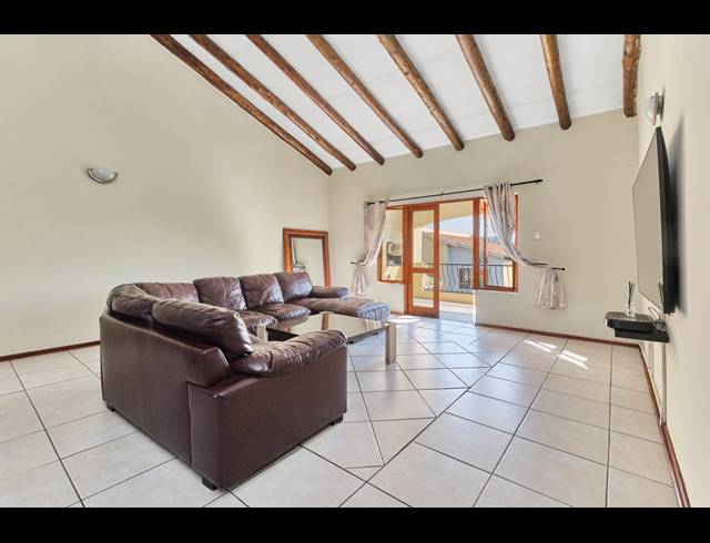 2 BEDROOM APARTMENT FOR SALE IN NORTH RIDING